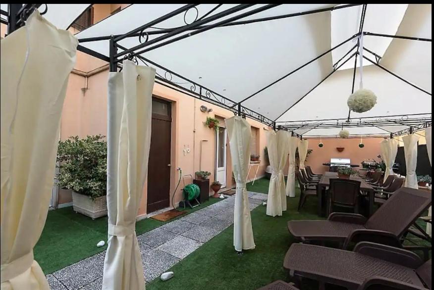 Terrazze Italiane City Center - Red Apartment Verona Ngoại thất bức ảnh